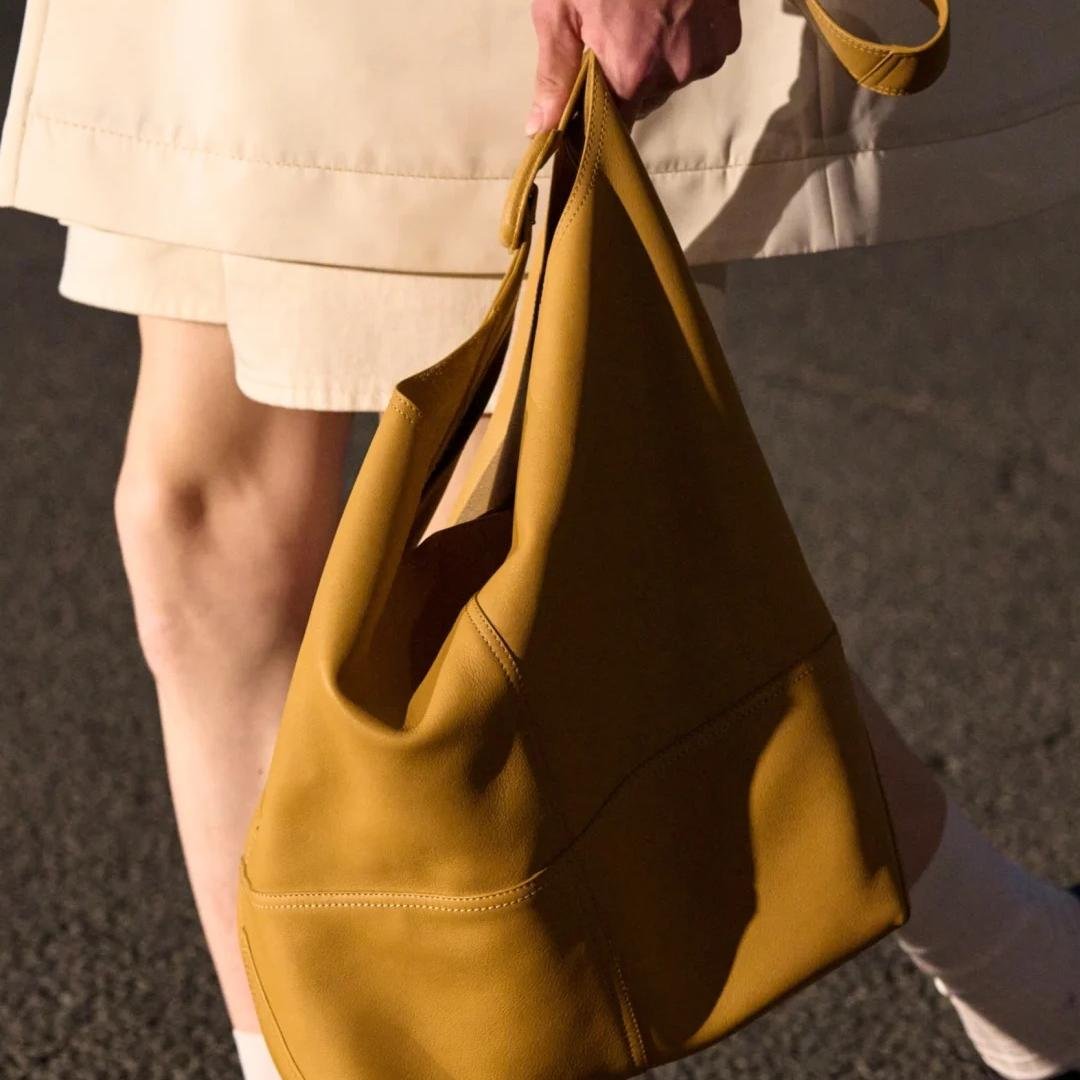 风靡时尚圈的热门品牌ami，新包一览 6 sohufashion note 来自小红书网页版